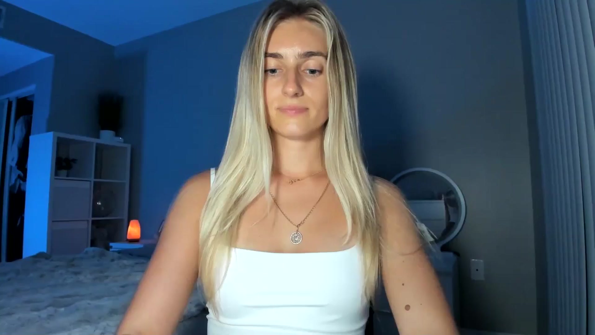 Gallery image thumbnail from Vodka_Queen's myfreecams stream on, 08/28/2025, 07:38 image 1 of 20