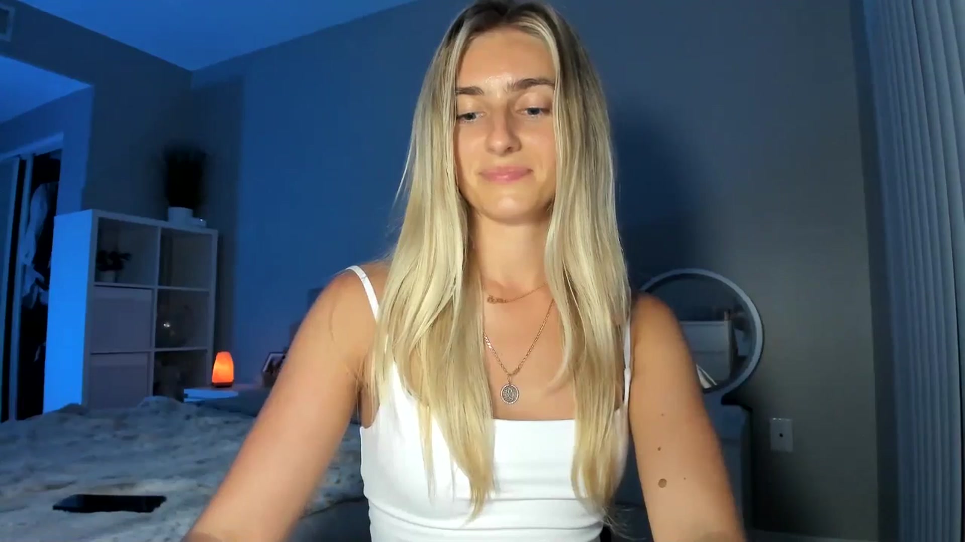 Gallery image thumbnail from Vodka_Queen's myfreecams stream on, 08/28/2025, 07:38 image 6 of 20