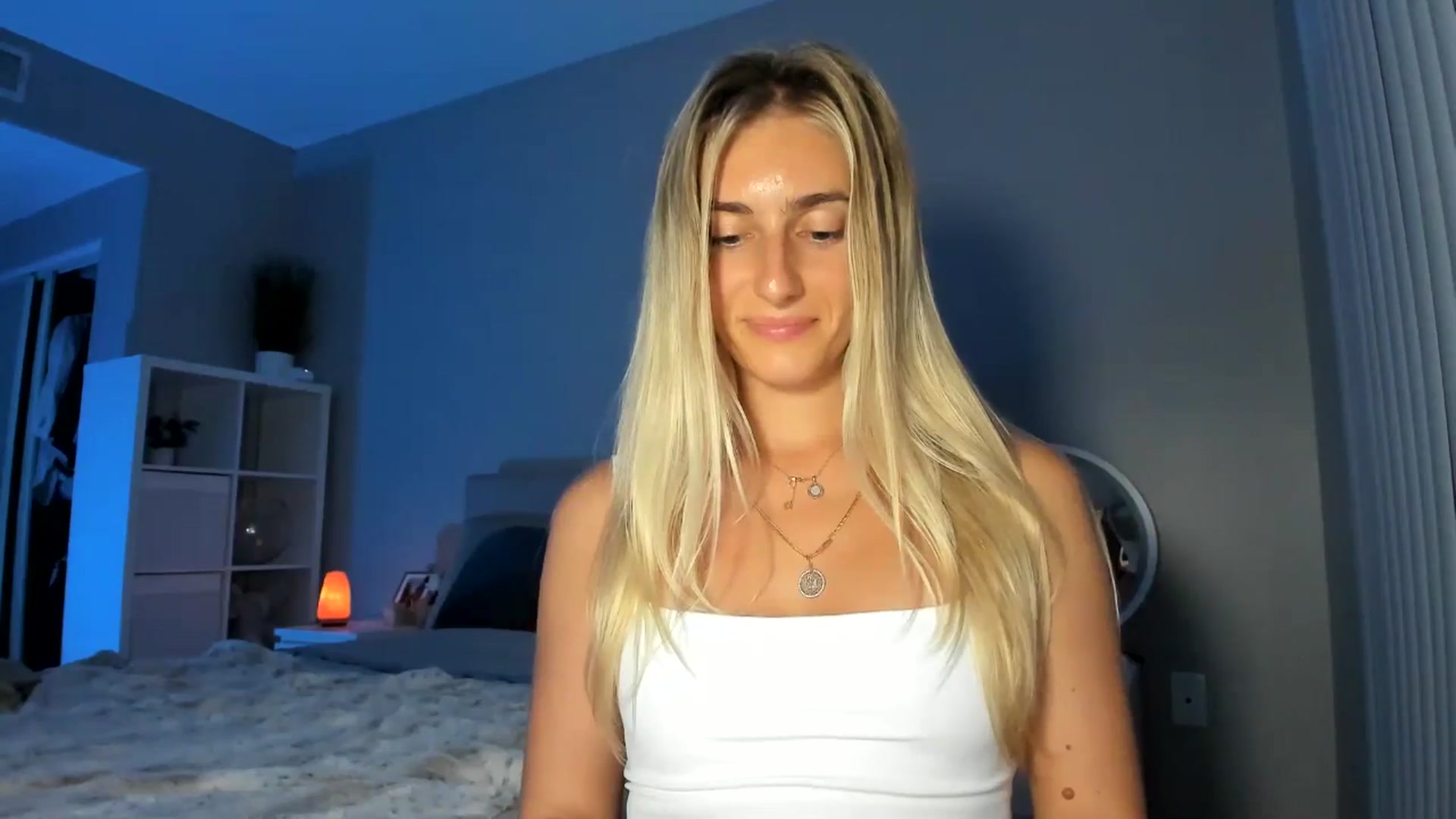 Gallery image thumbnail from Vodka_Queen's myfreecams stream on, 08/28/2025, 07:38 image 11 of 20