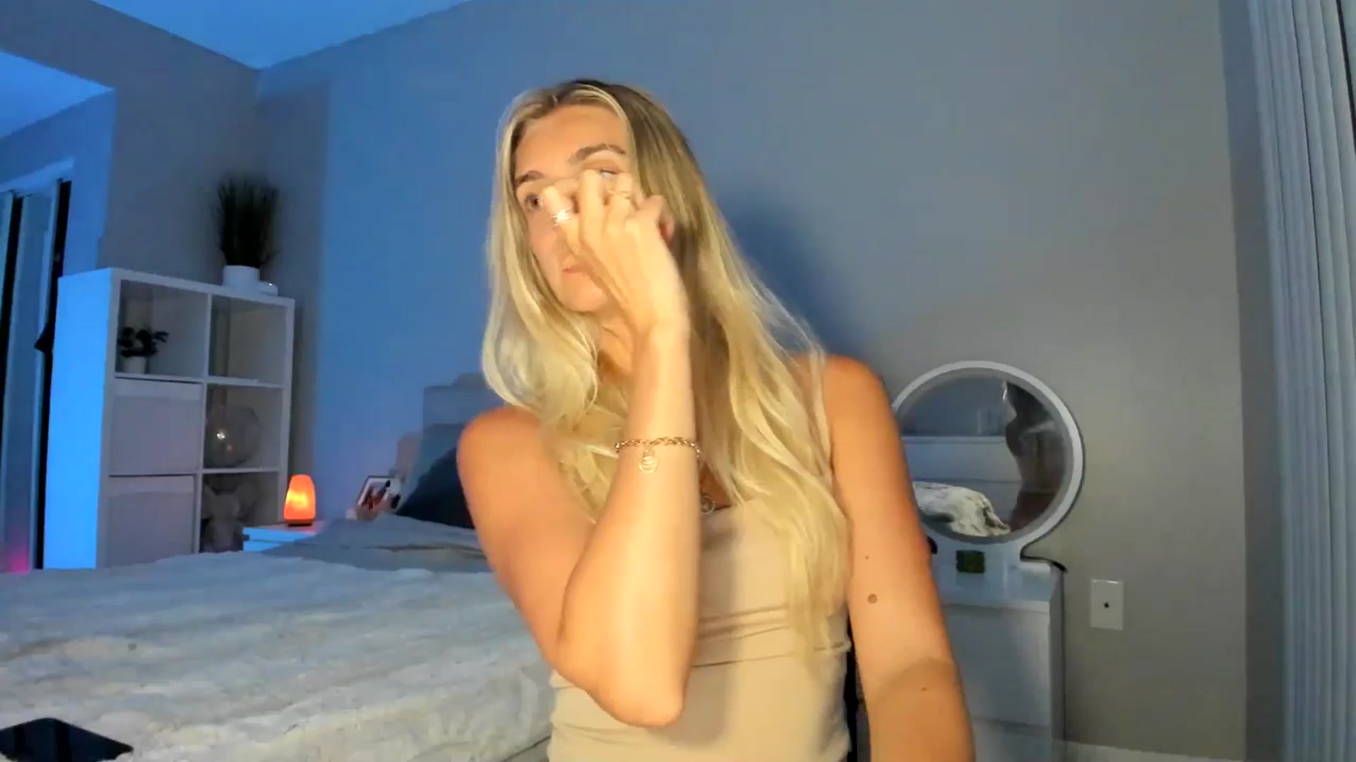 Gallery image thumbnail from Vodka_Queen's myfreecams stream on, 09/02/2025, 06:43 image 13 of 20