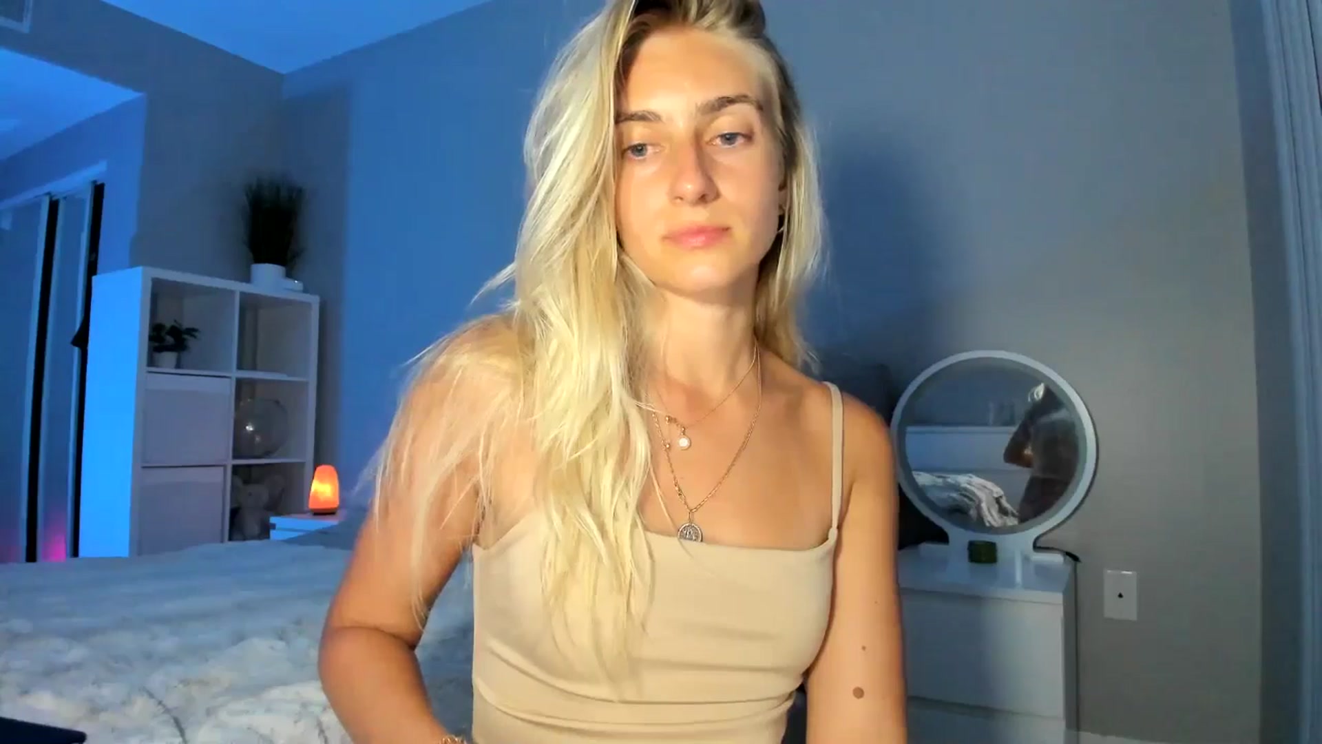 Gallery image thumbnail from Vodka_Queen's myfreecams stream on, 09/02/2025, 06:43 image 19 of 20