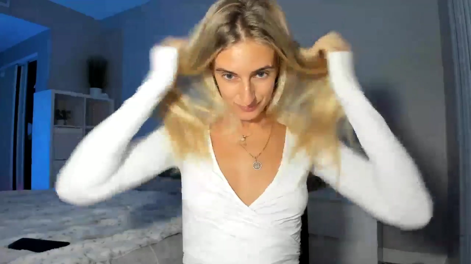 Gallery image thumbnail from Vodka_Queen's myfreecams stream on, 09/04/2025, 05:59 image 5 of 20