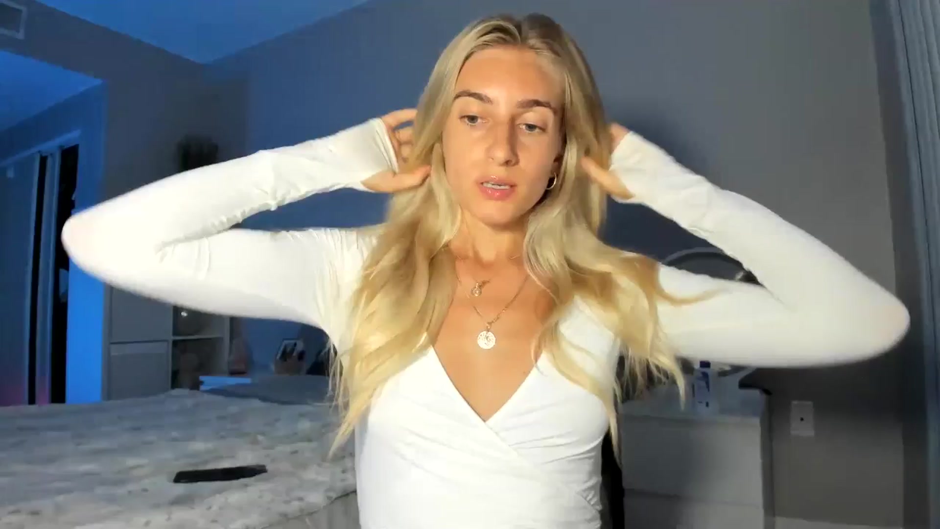 Gallery image thumbnail from Vodka_Queen's myfreecams stream on, 09/04/2025, 05:59 image 3 of 20