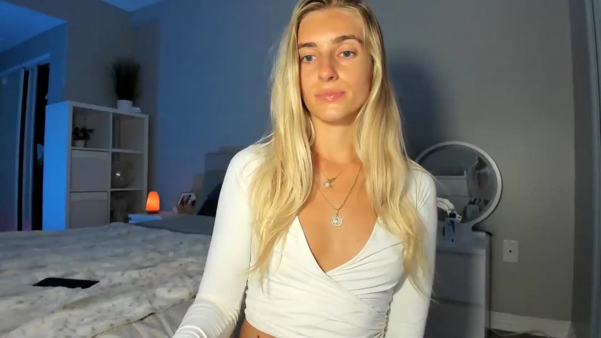 Gallery image thumbnail from Vodka_Queen's myfreecams stream on, 09/04/2025, 06:16 image 4 of 20