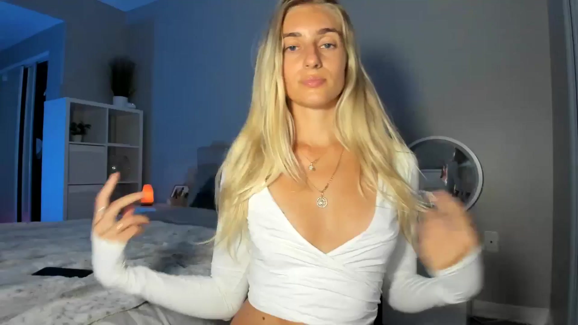 Gallery image thumbnail from Vodka_Queen's myfreecams stream on, 09/04/2025, 06:16 image 1 of 20