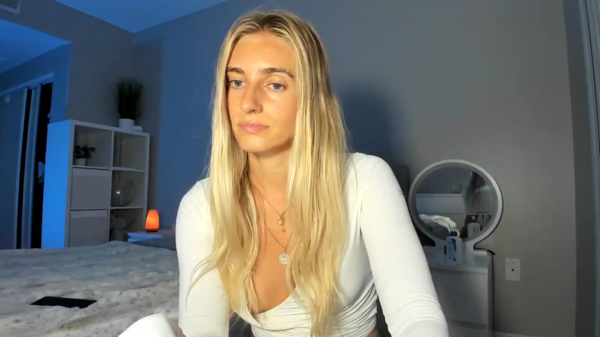 Gallery image thumbnail from Vodka_Queen's myfreecams stream on, 09/04/2025, 06:16 image 12 of 20
