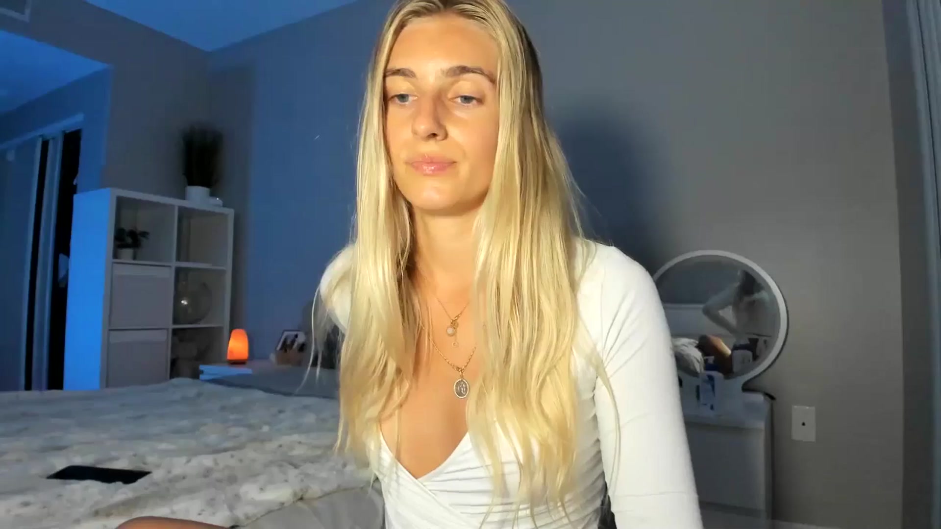 Gallery image thumbnail from Vodka_Queen's myfreecams stream on, 09/04/2025, 06:16 image 8 of 20