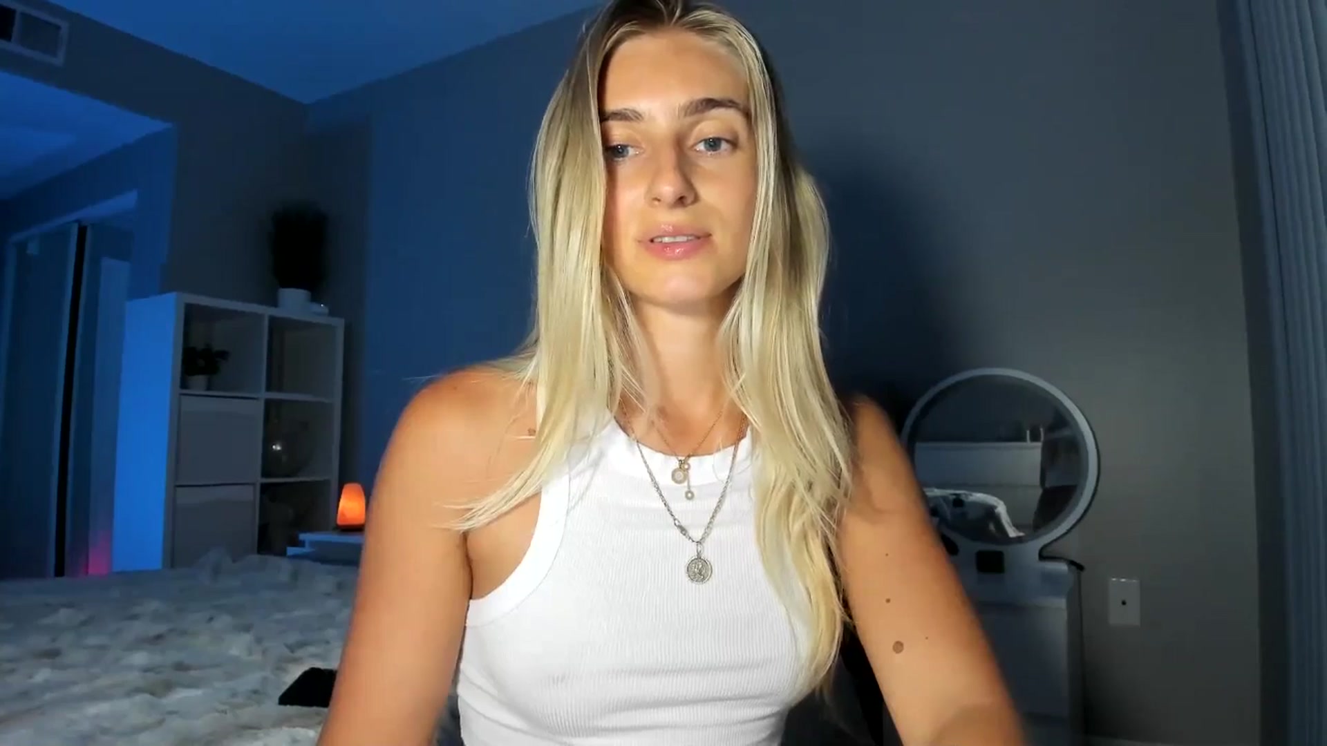 Gallery image thumbnail from Vodka_Queen's myfreecams stream on, 09/05/2025, 05:56 image 10 of 20