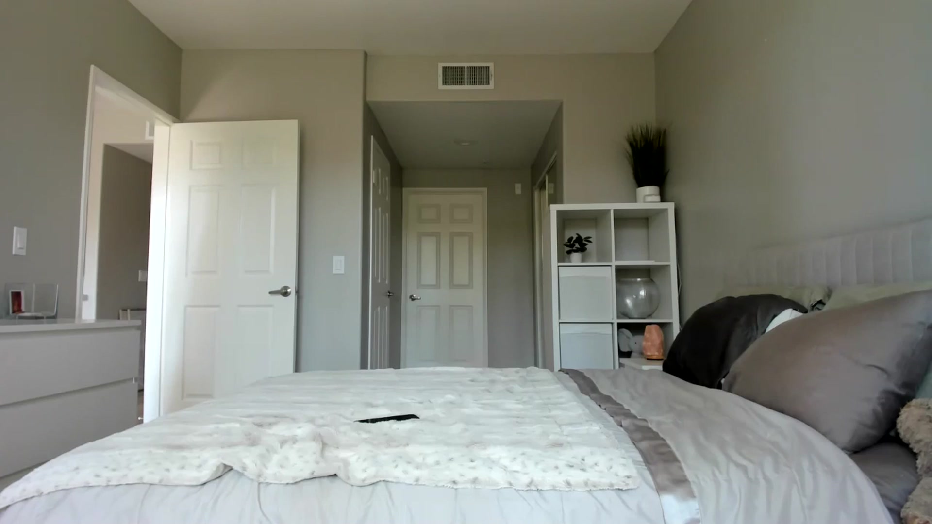 Gallery image thumbnail from Vodka_Queen's myfreecams stream on, 09/11/2025, 24:09 image 2 of 20