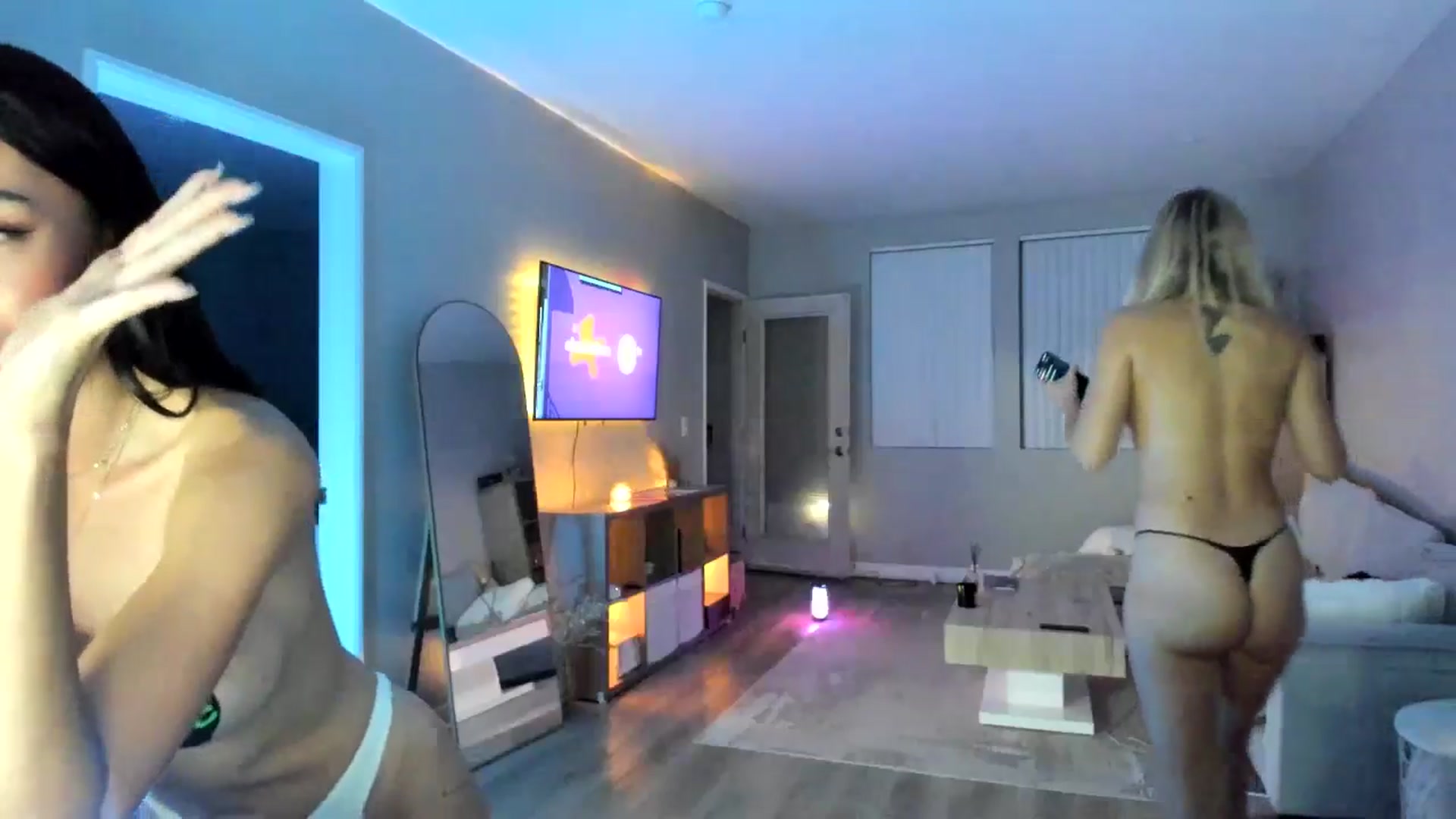 Gallery image thumbnail from Vodka_Queen's myfreecams stream on, 09/11/2025, 08:00 image 8 of 20