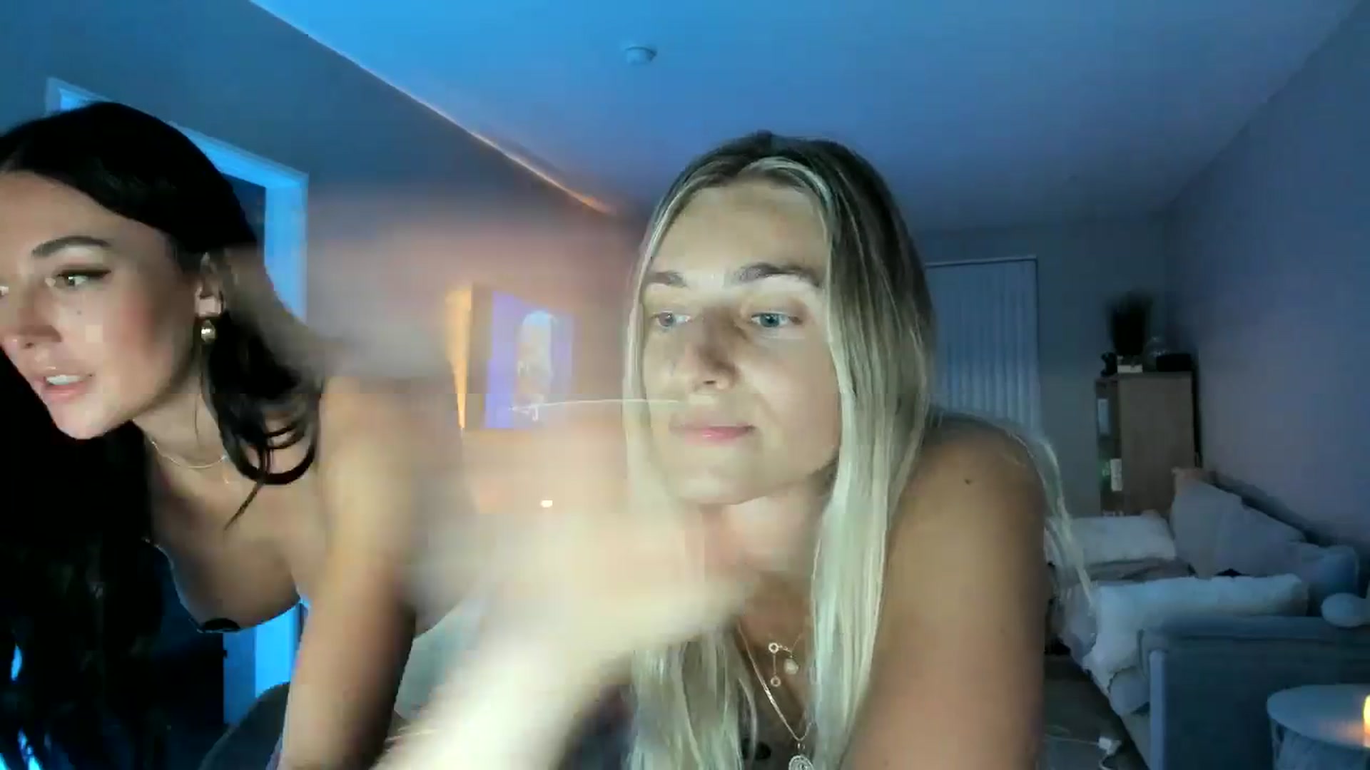 Gallery image thumbnail from Vodka_Queen's myfreecams stream on, 09/11/2025, 08:00 image 15 of 20