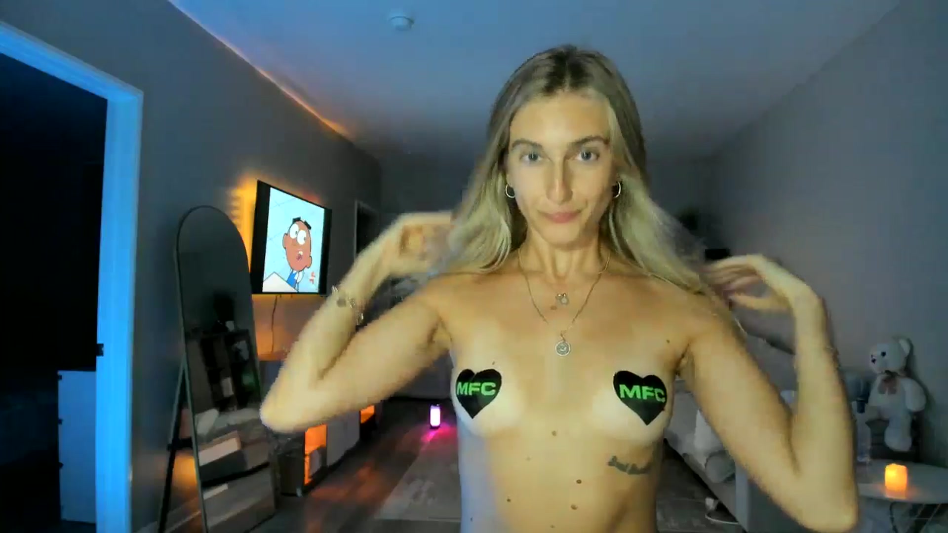 Gallery image thumbnail from Vodka_Queen's myfreecams stream on, 09/11/2025, 08:00 image 19 of 20