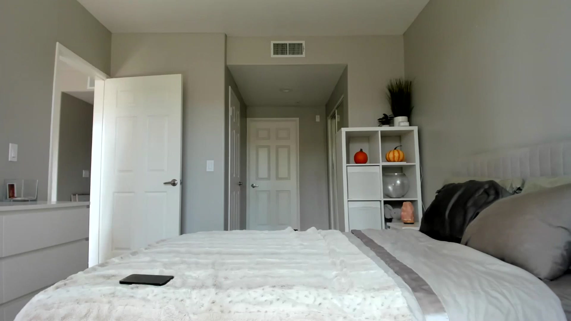 Gallery image thumbnail from Vodka_Queen's myfreecams stream on, 09/12/2025, 22:07 image 11 of 20