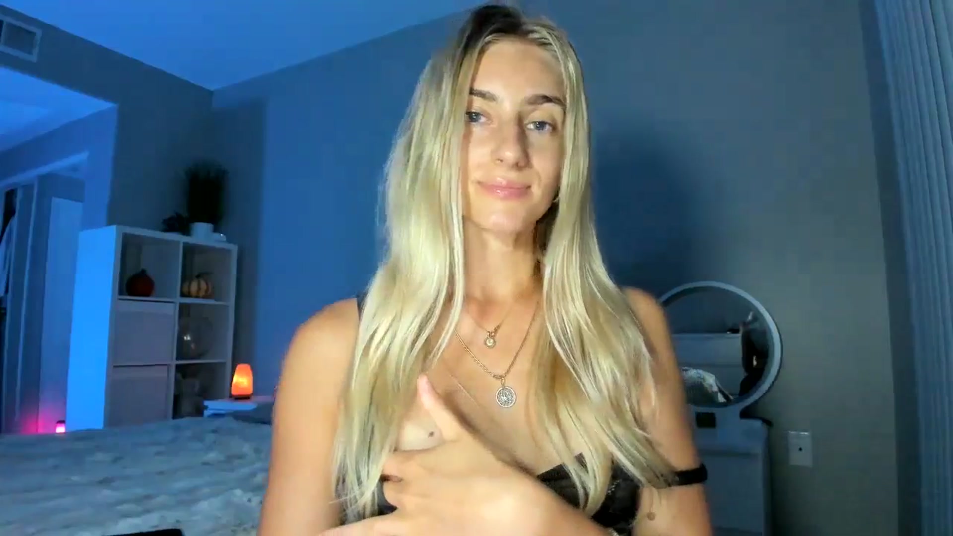 Gallery image thumbnail from Vodka_Queen's myfreecams stream on, 09/14/2025, 07:48 image 20 of 20