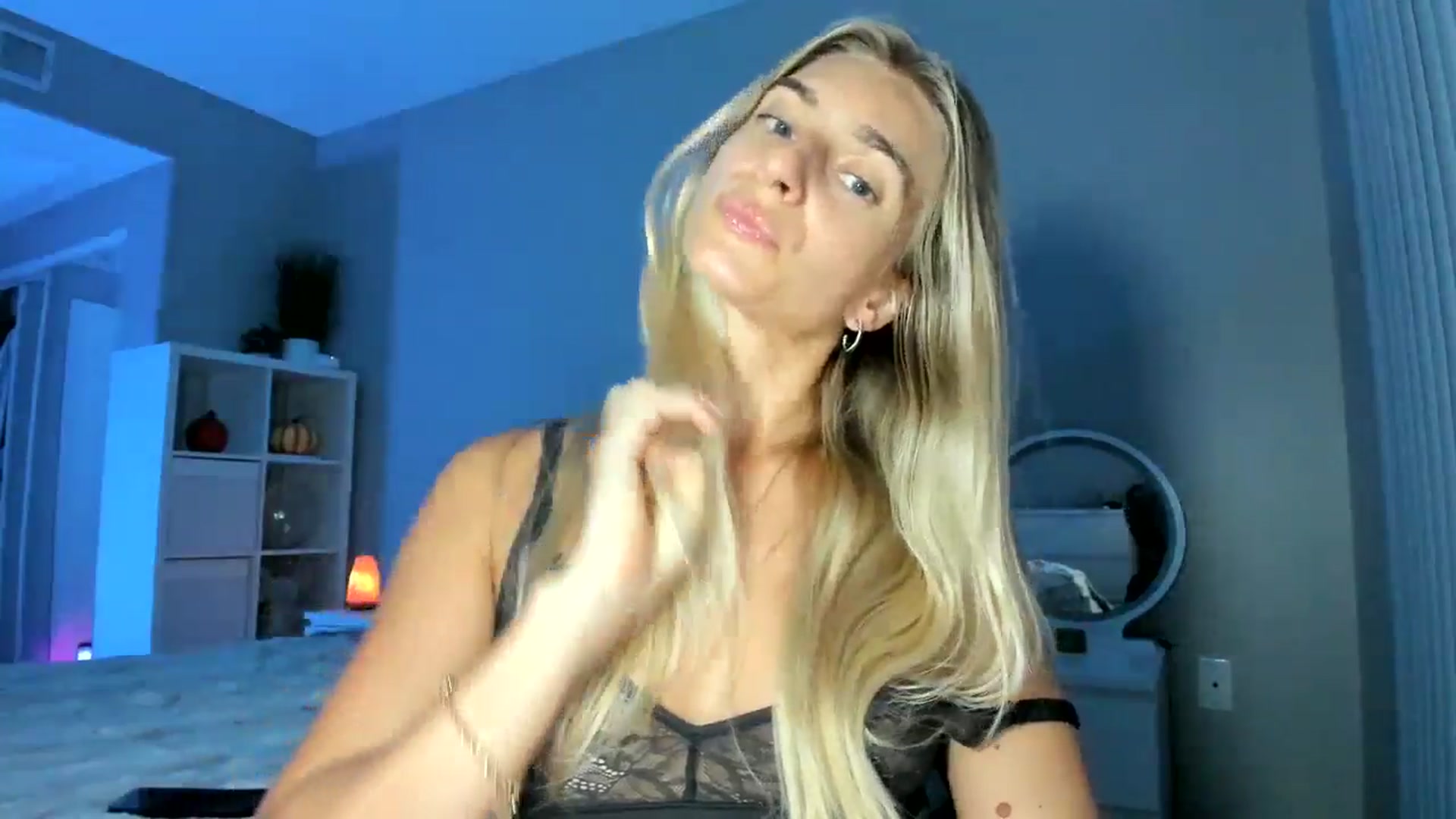 Gallery image thumbnail from Vodka_Queen's myfreecams stream on, 09/14/2025, 07:48 image 9 of 20