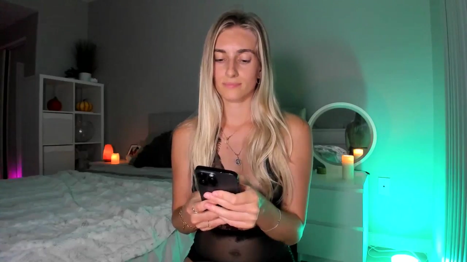 Gallery image thumbnail from Vodka_Queen's myfreecams stream on, 09/25/2025, 06:23 image 13 of 20