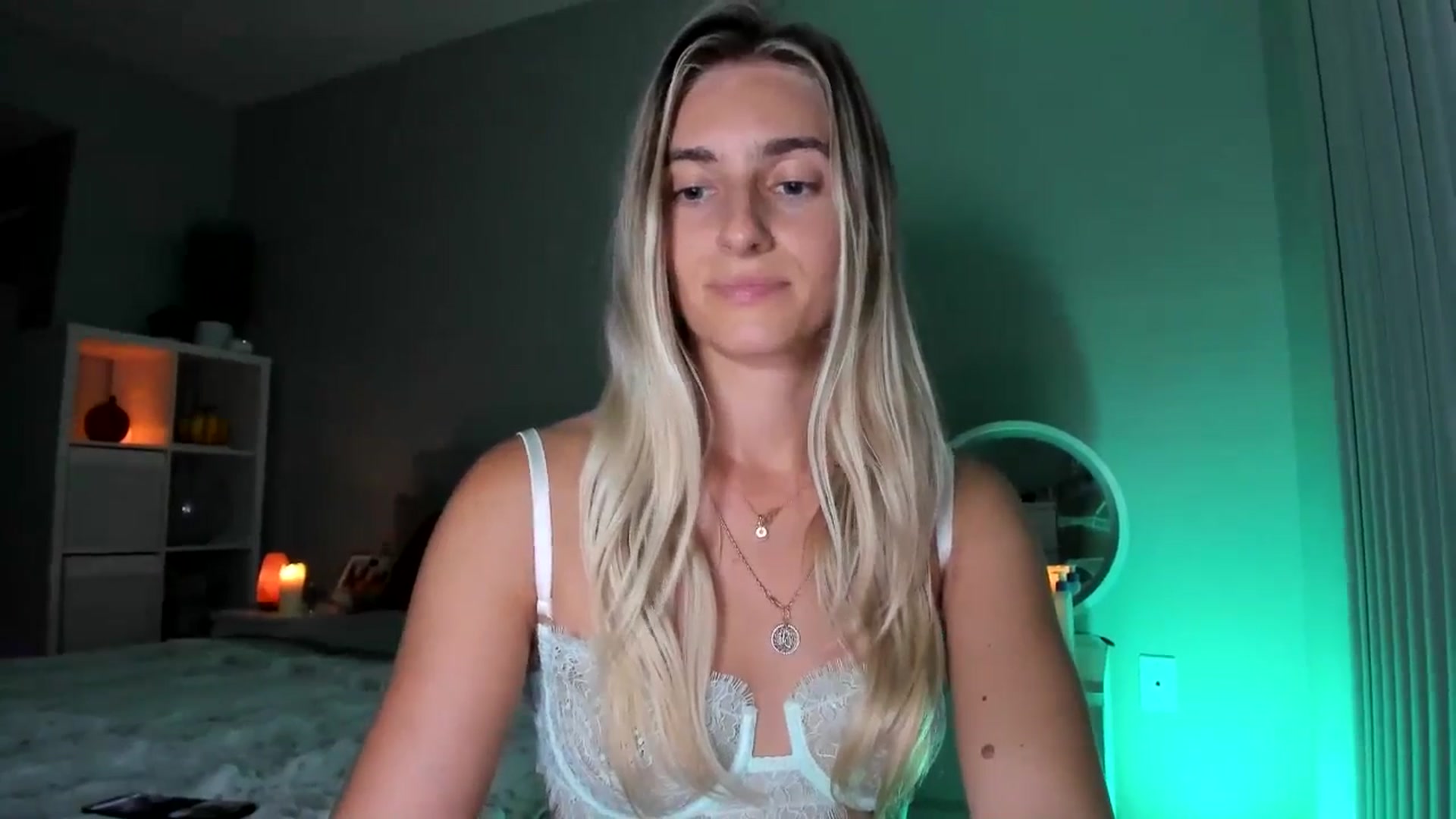 Gallery image thumbnail from Vodka_Queen's myfreecams stream on, 09/28/2025, 06:56 image 6 of 20