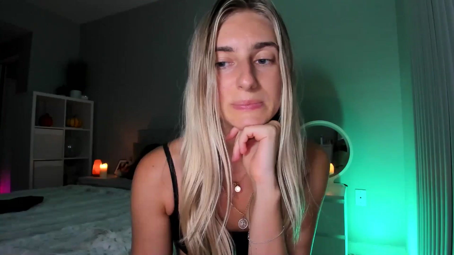 Gallery image thumbnail from Vodka_Queen's myfreecams stream on, 09/29/2025, 07:30 image 12 of 20