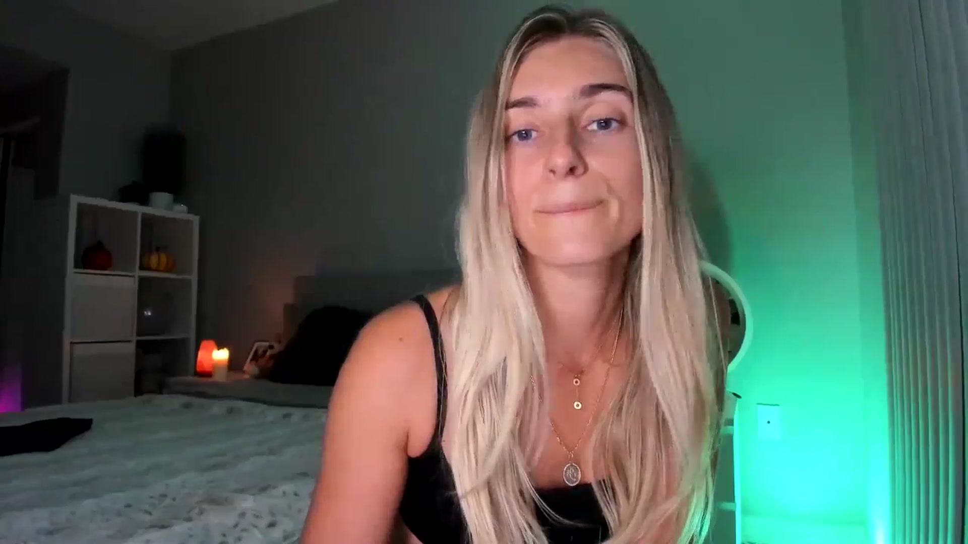 Gallery image thumbnail from Vodka_Queen's myfreecams stream on, 09/29/2025, 07:30 image 10 of 20