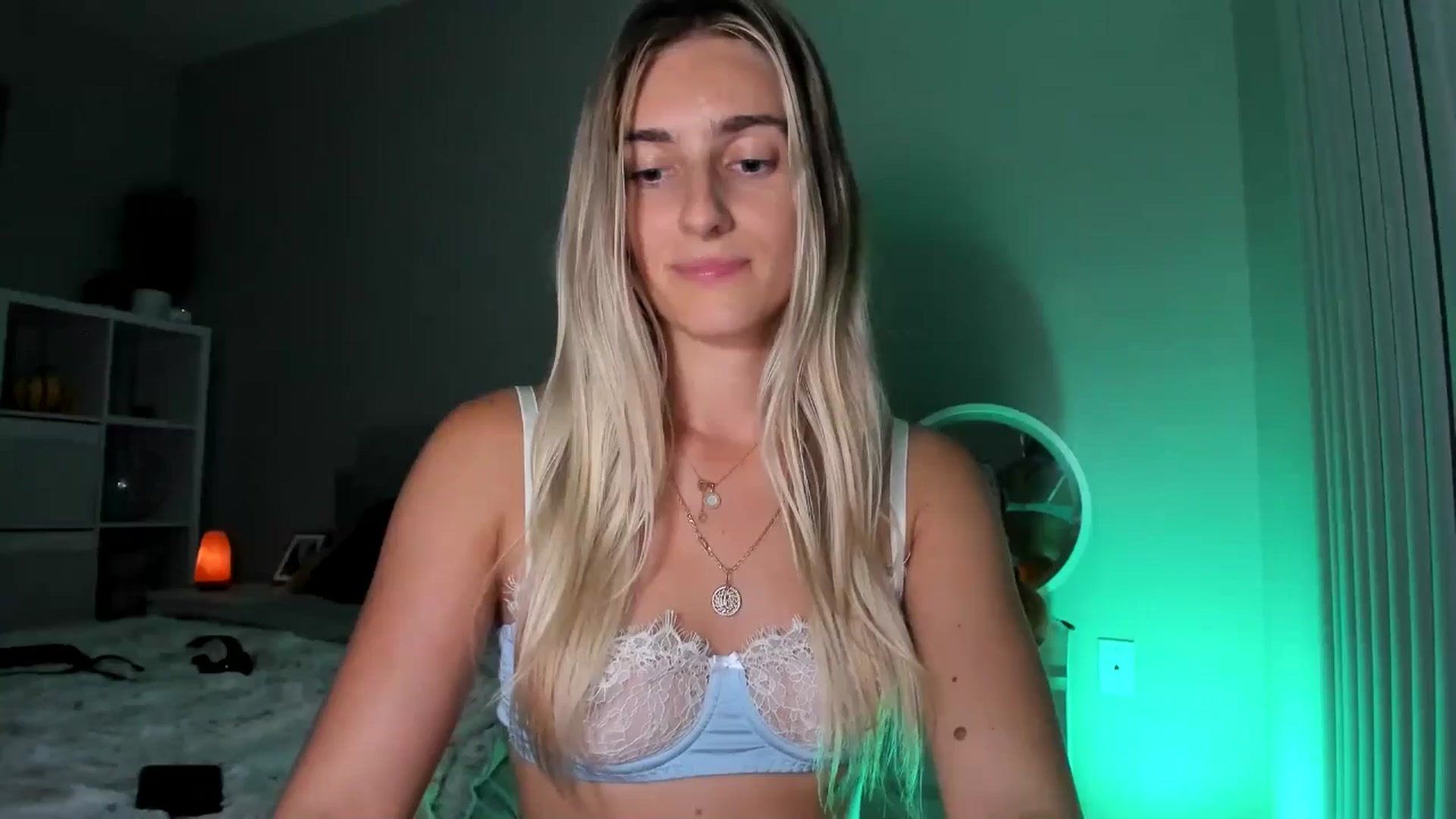 Gallery image thumbnail from Vodka_Queen's myfreecams stream on, 10/04/2025, 08:00 image 7 of 20