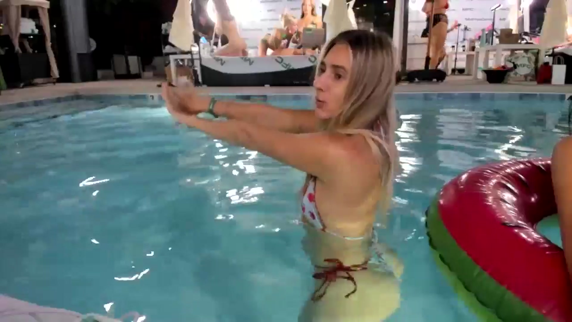Gallery image thumbnail from Vodka_Queen's myfreecams stream on, 10/07/2025, 06:40 image 8 of 20