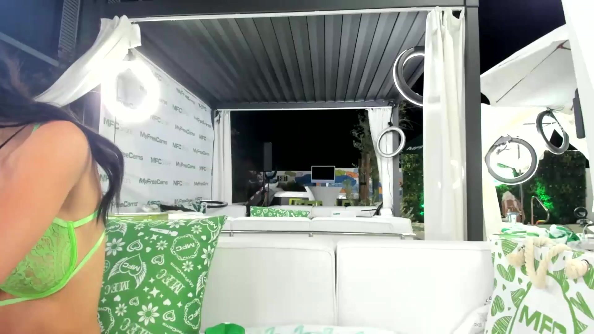 Gallery image thumbnail from Vodka_Queen's myfreecams stream on, 10/09/2025, 02:58 image 15 of 20