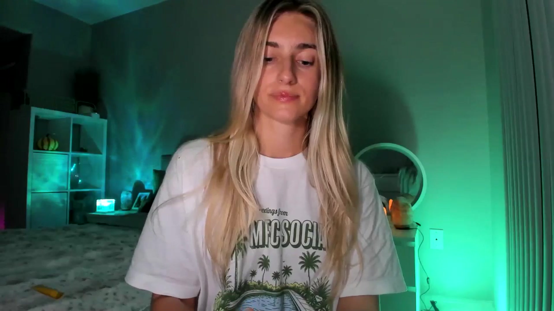 Gallery image thumbnail from Vodka_Queen's myfreecams stream on, 10/11/2025, 09:36 image 15 of 20