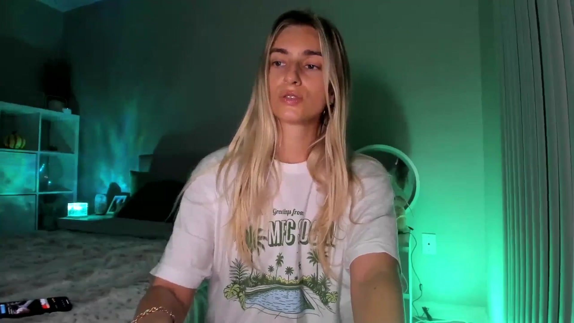 Gallery image thumbnail from Vodka_Queen's myfreecams stream on, 10/11/2025, 10:43 image 16 of 20