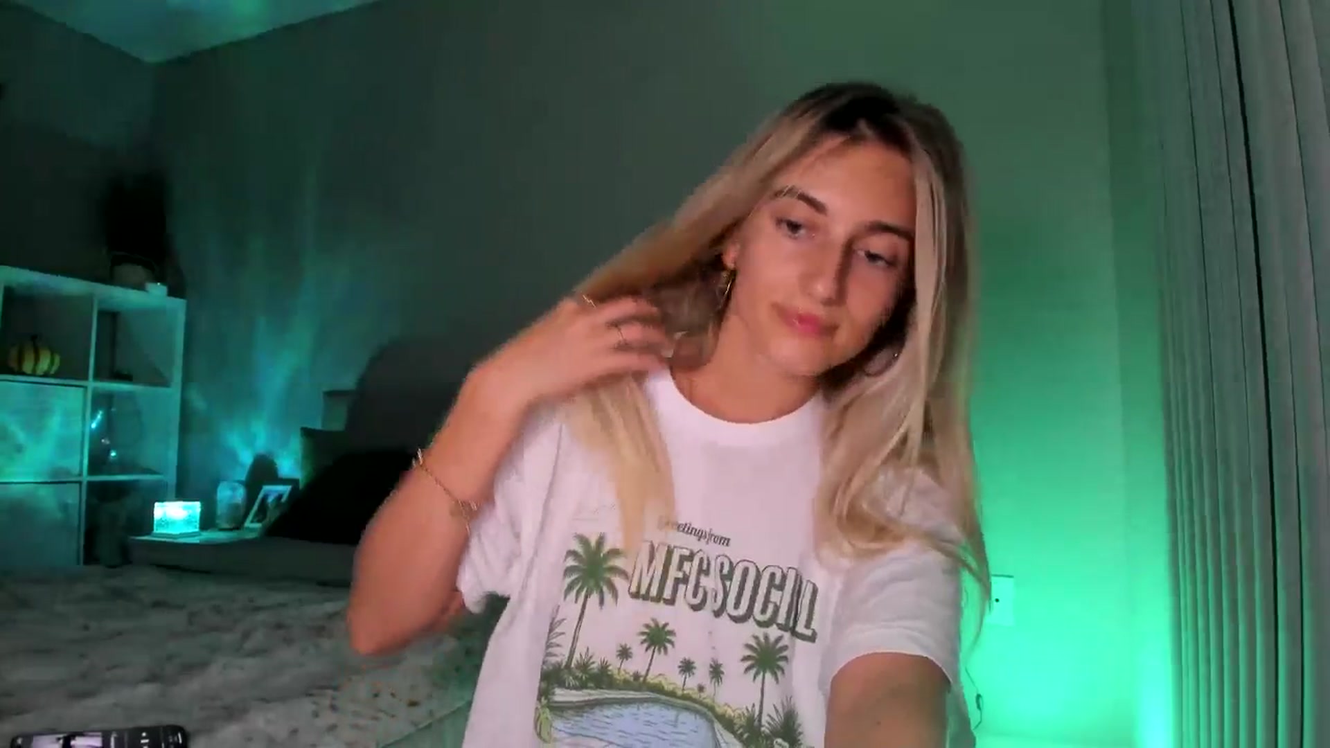 Gallery image thumbnail from Vodka_Queen's myfreecams stream on, 10/11/2025, 10:43 image 20 of 20