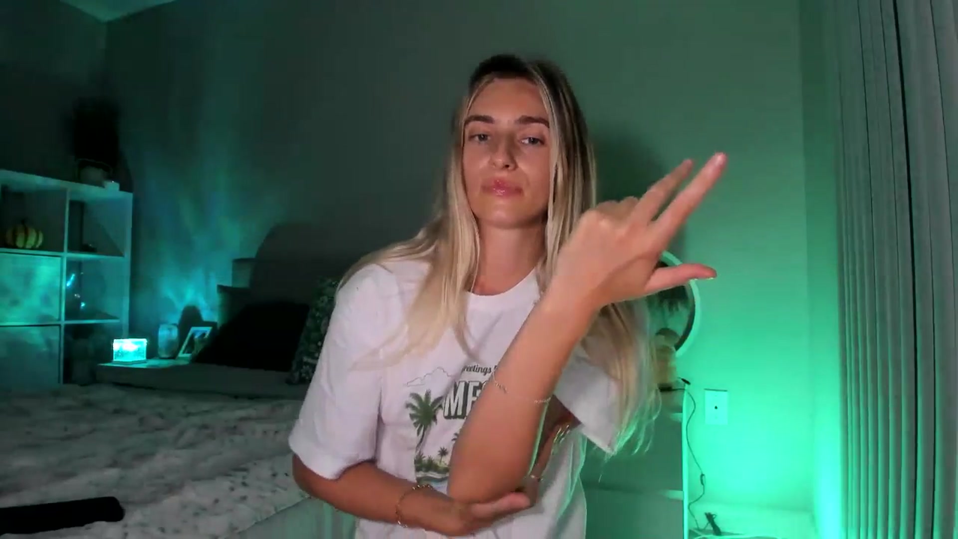 Gallery image thumbnail from Vodka_Queen's myfreecams stream on, 10/11/2025, 10:43 image 18 of 20