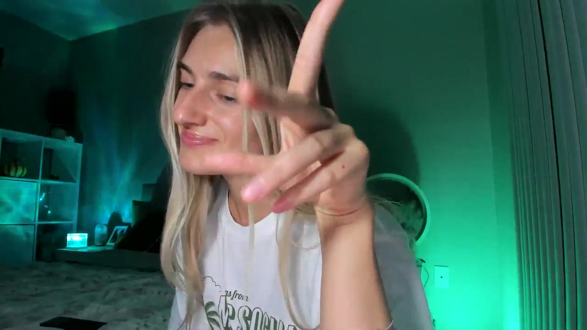 Gallery image thumbnail from Vodka_Queen's myfreecams stream on, 10/11/2025, 10:43 image 9 of 20