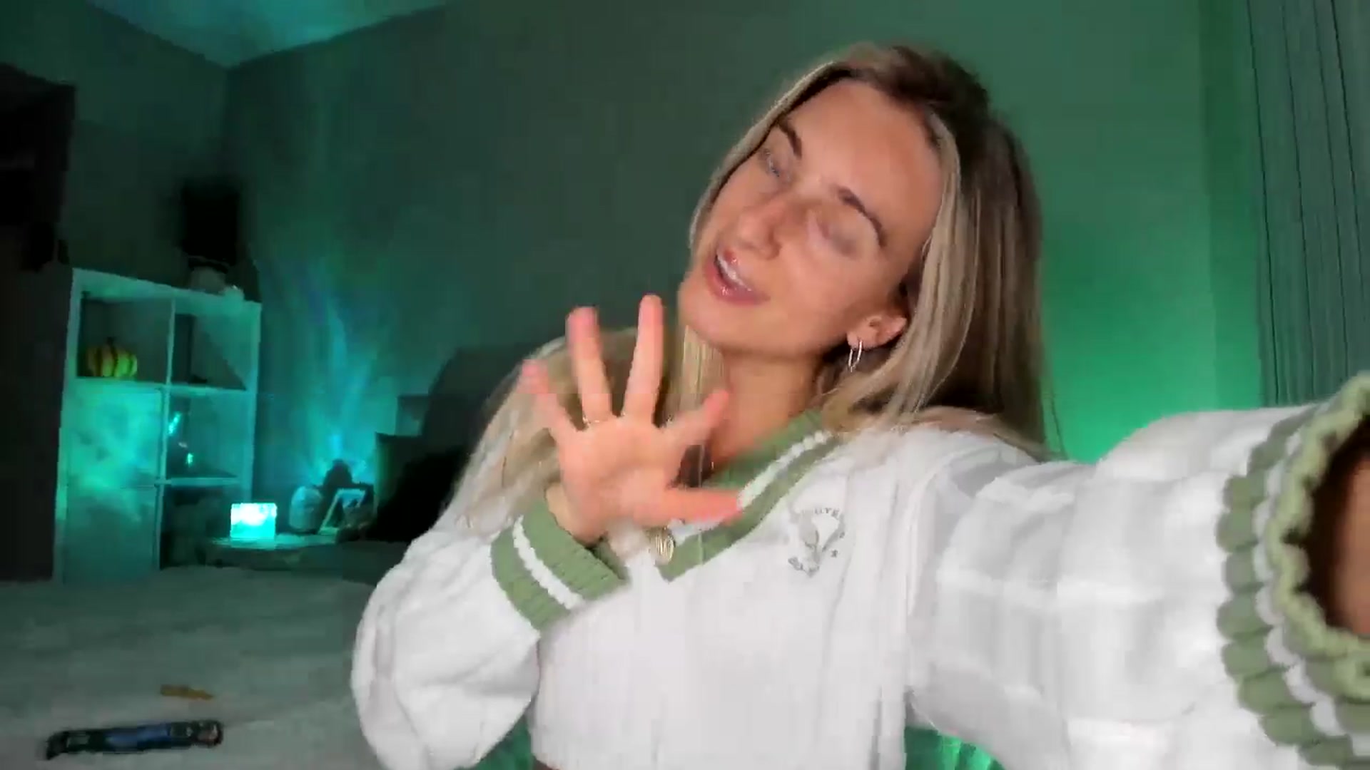 Gallery image thumbnail from Vodka_Queen's myfreecams stream on, 10/12/2025, 05:11 image 12 of 20