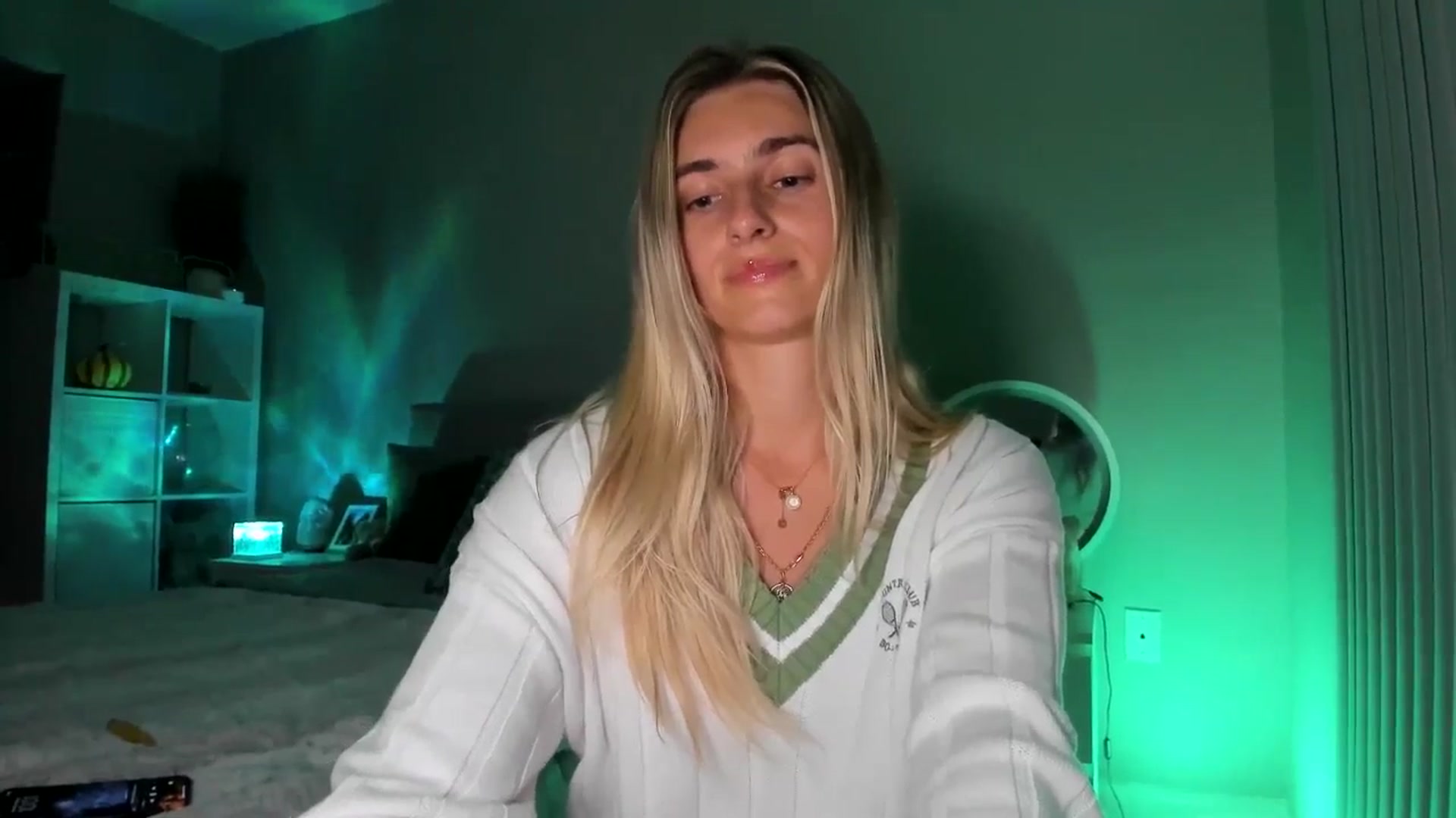 Gallery image thumbnail from Vodka_Queen's myfreecams stream on, 10/12/2025, 05:11 image 18 of 20