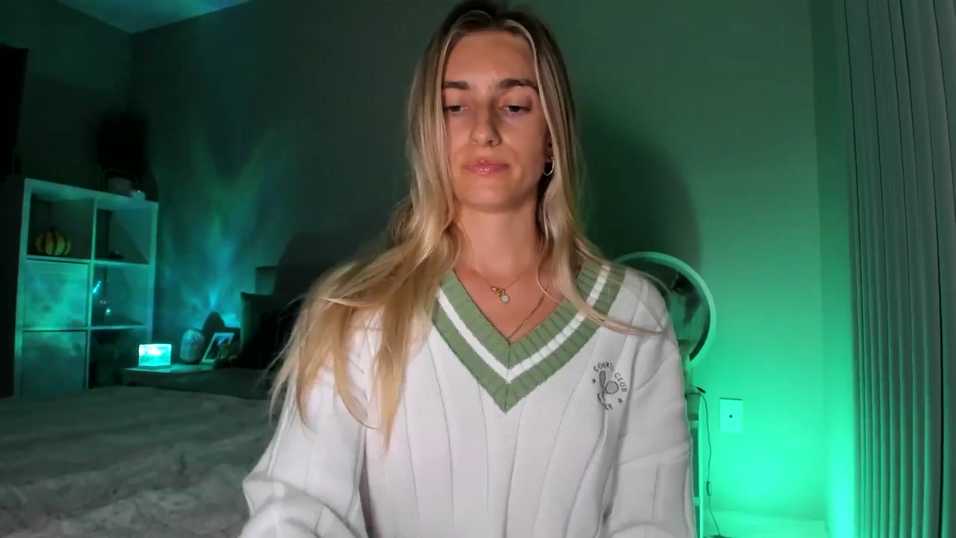 Gallery image thumbnail from Vodka_Queen's myfreecams stream on, 10/12/2025, 08:49 image 19 of 20