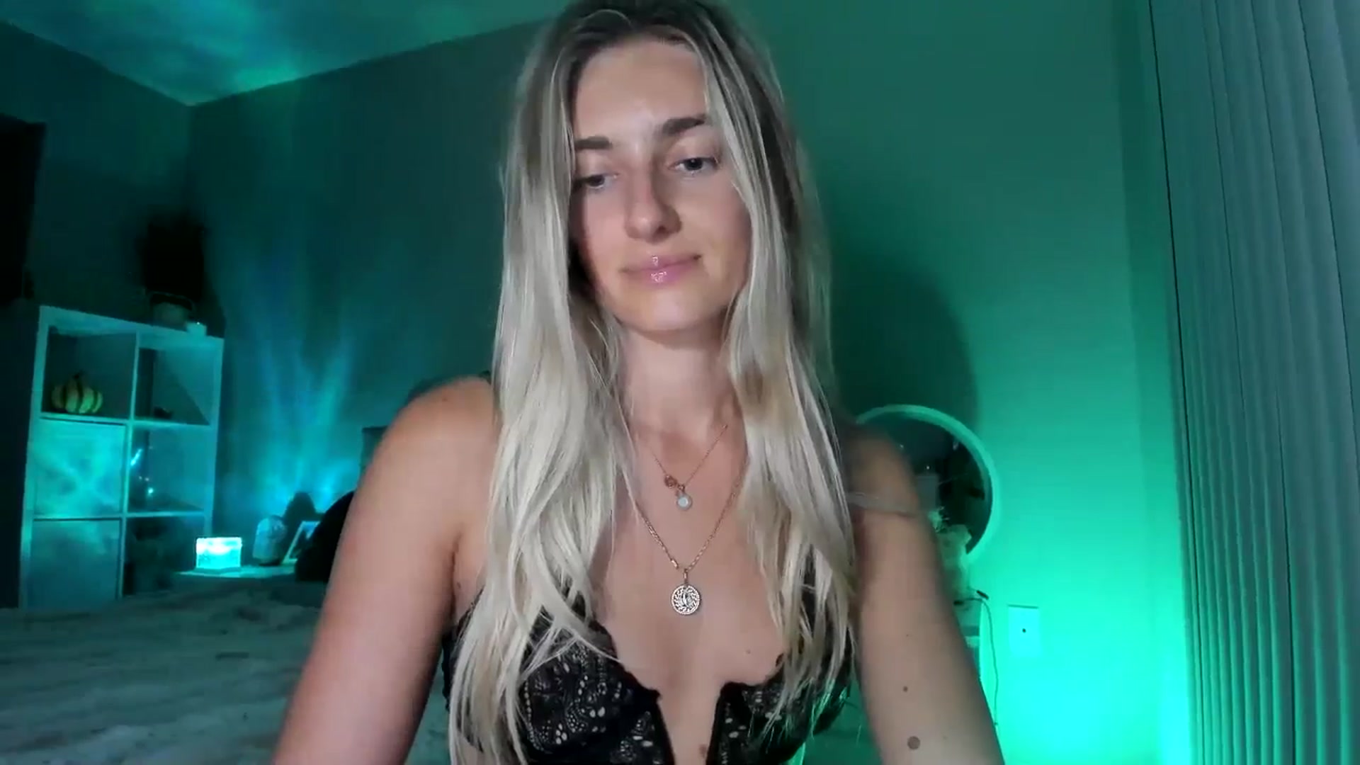 Gallery image thumbnail from Vodka_Queen's myfreecams stream on, 10/13/2025, 07:41 image 6 of 20