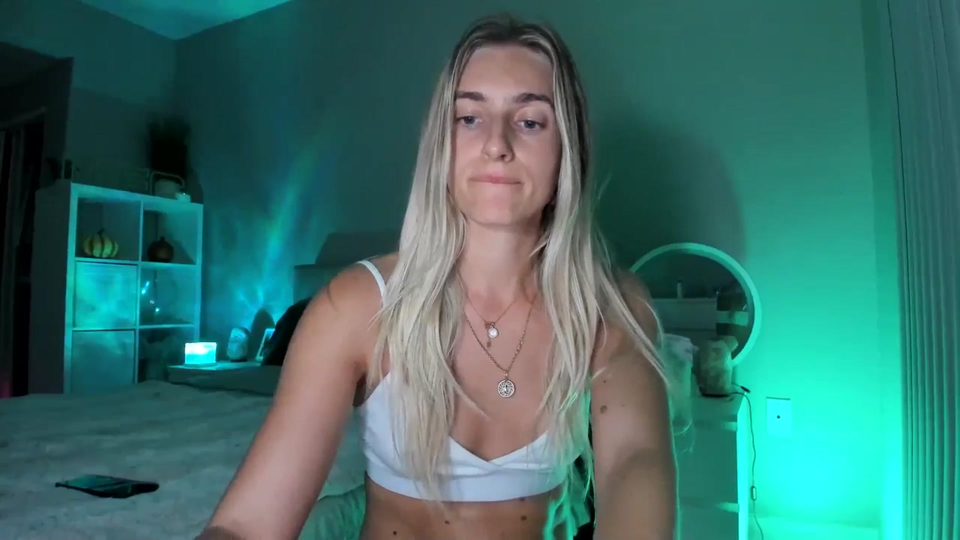 Gallery image thumbnail from Vodka_Queen's myfreecams stream on, 10/19/2025, 07:59 image 10 of 20