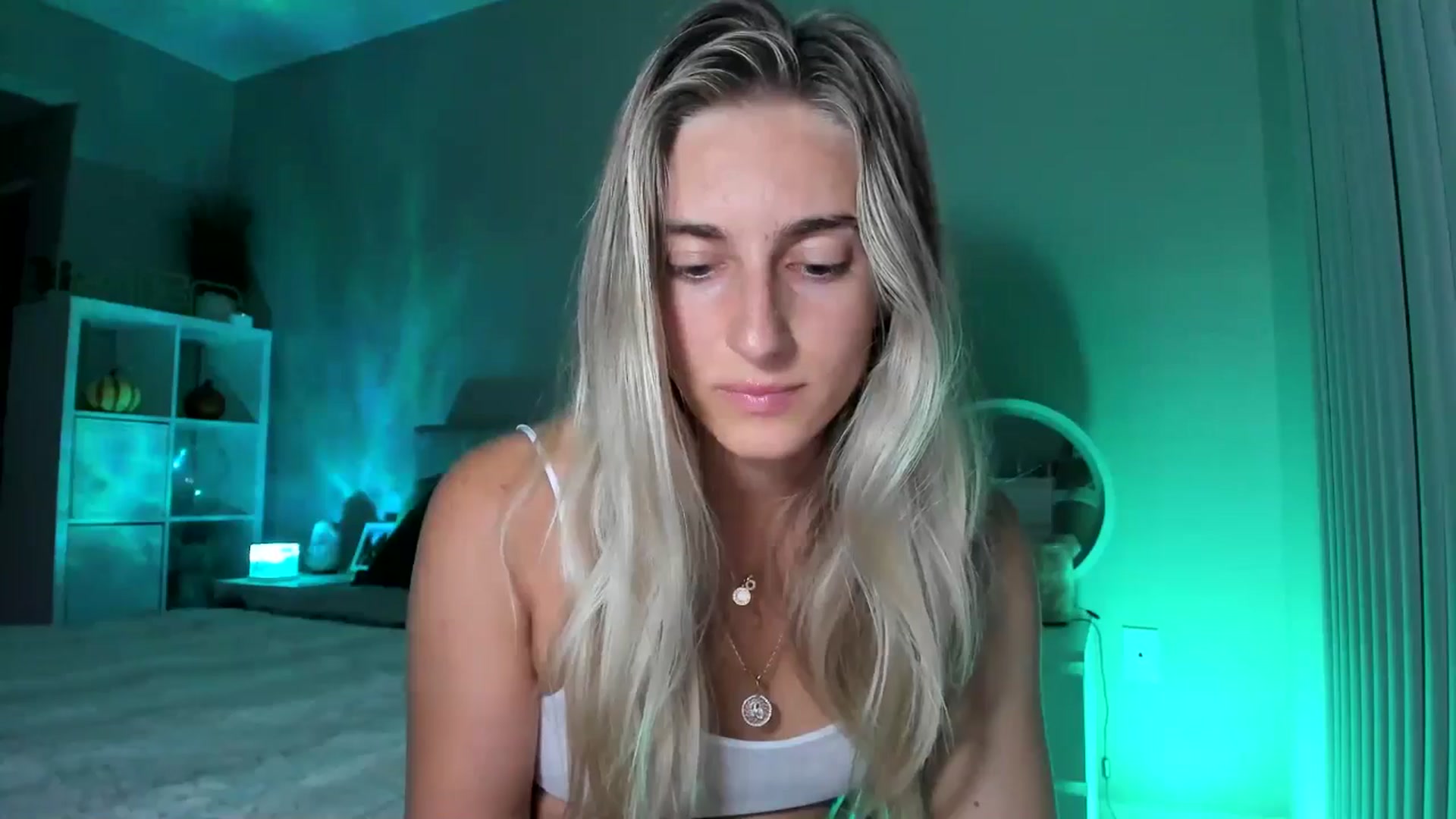 Gallery image thumbnail from Vodka_Queen's myfreecams stream on, 10/20/2025, 06:59 image 4 of 20