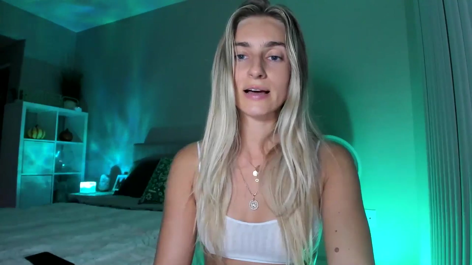 Gallery image thumbnail from Vodka_Queen's myfreecams stream on, 10/20/2025, 06:59 image 9 of 20