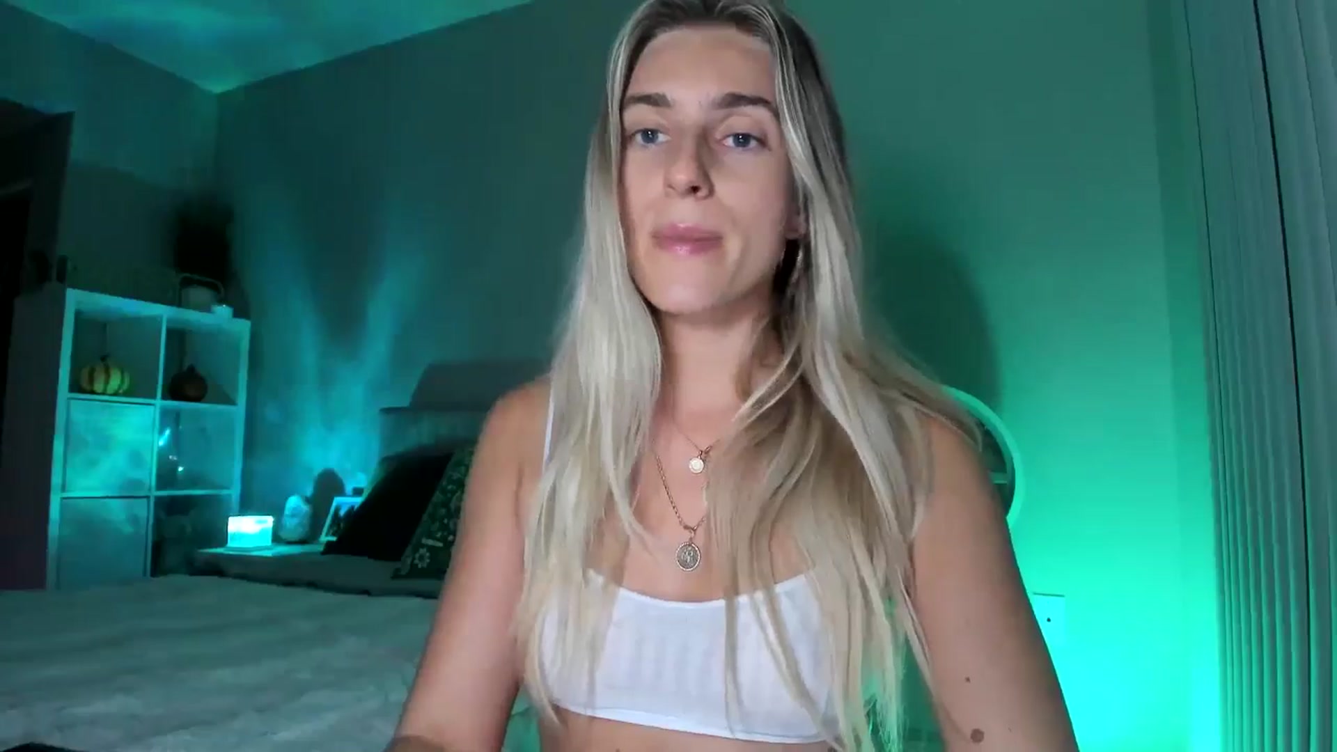 Gallery image thumbnail from Vodka_Queen's myfreecams stream on, 10/20/2025, 06:59 image 8 of 20