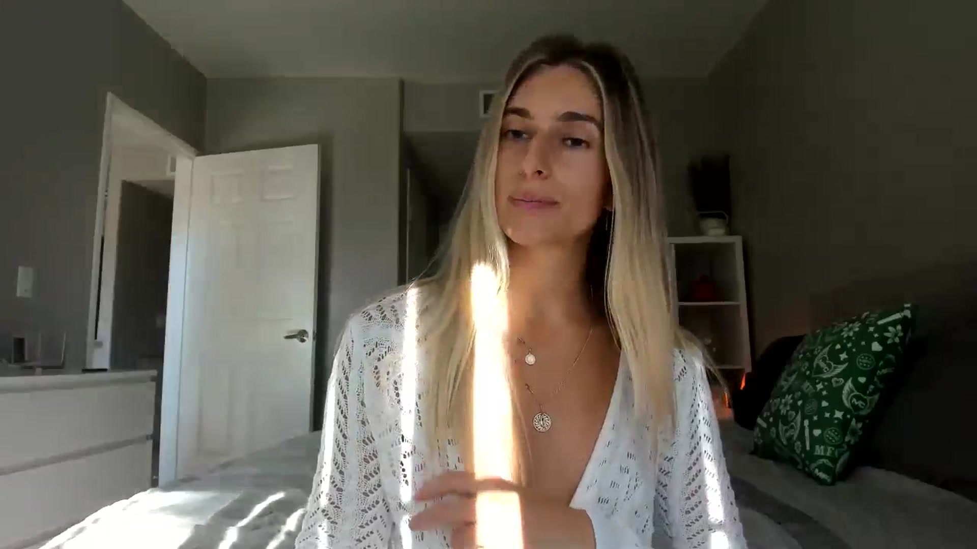 Gallery image thumbnail from Vodka_Queen's myfreecams stream on, 10/20/2025, 23:12 image 9 of 20