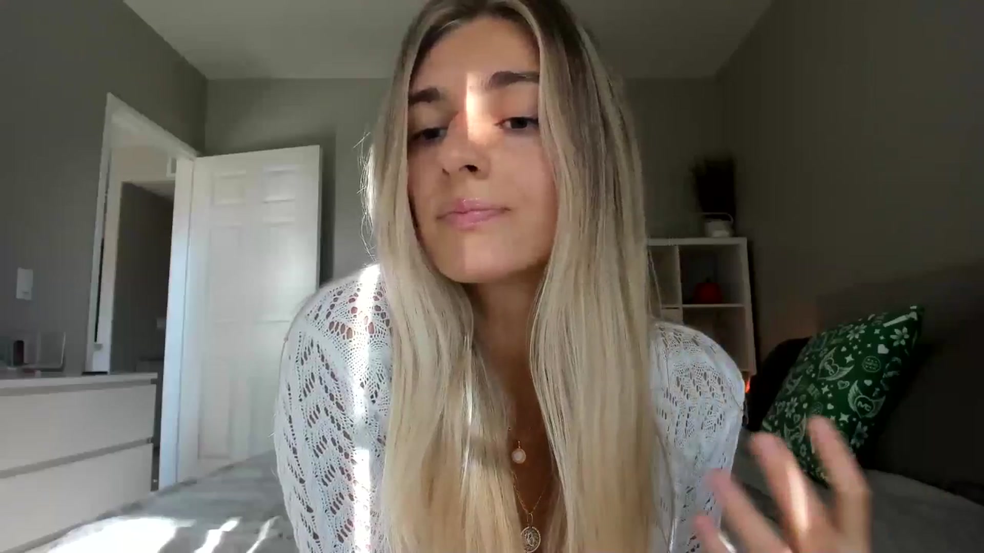 Gallery image thumbnail from Vodka_Queen's myfreecams stream on, 10/20/2025, 23:12 image 7 of 20