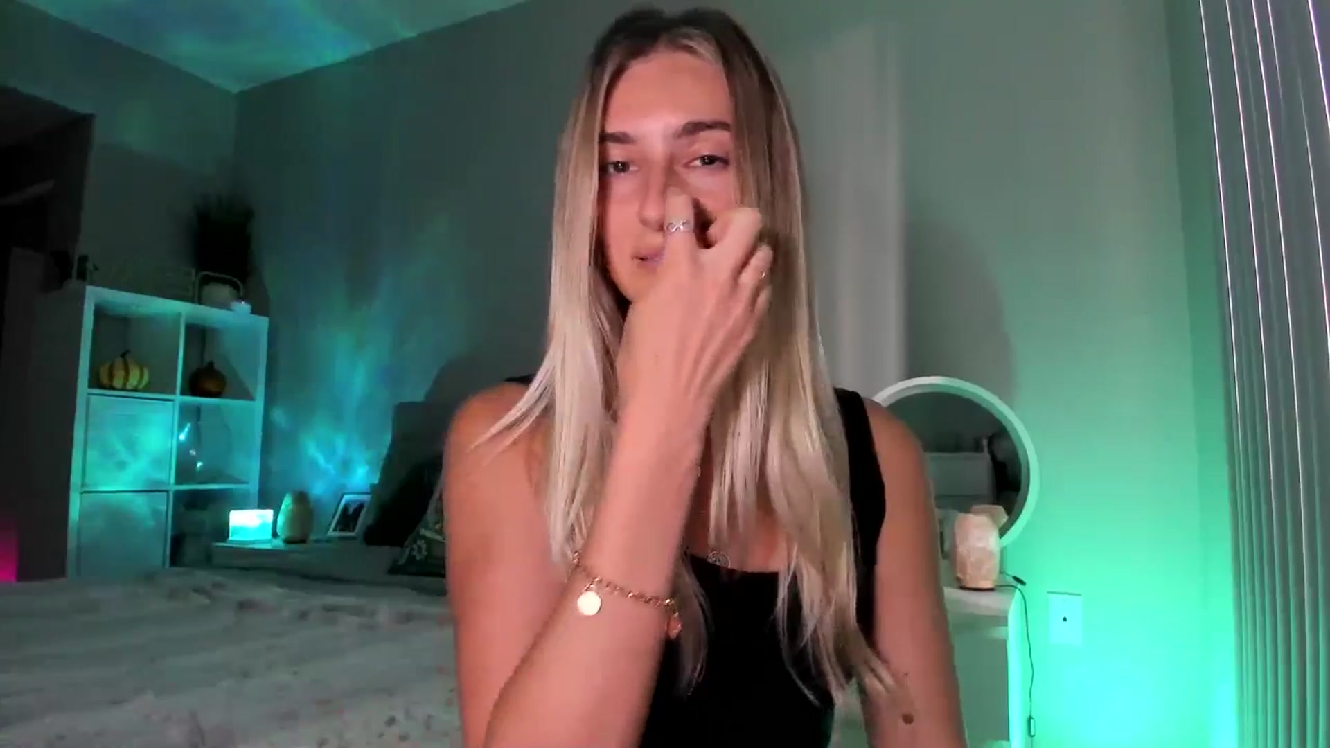 Gallery image thumbnail from Vodka_Queen's myfreecams stream on, 10/22/2025, 01:41 image 13 of 20