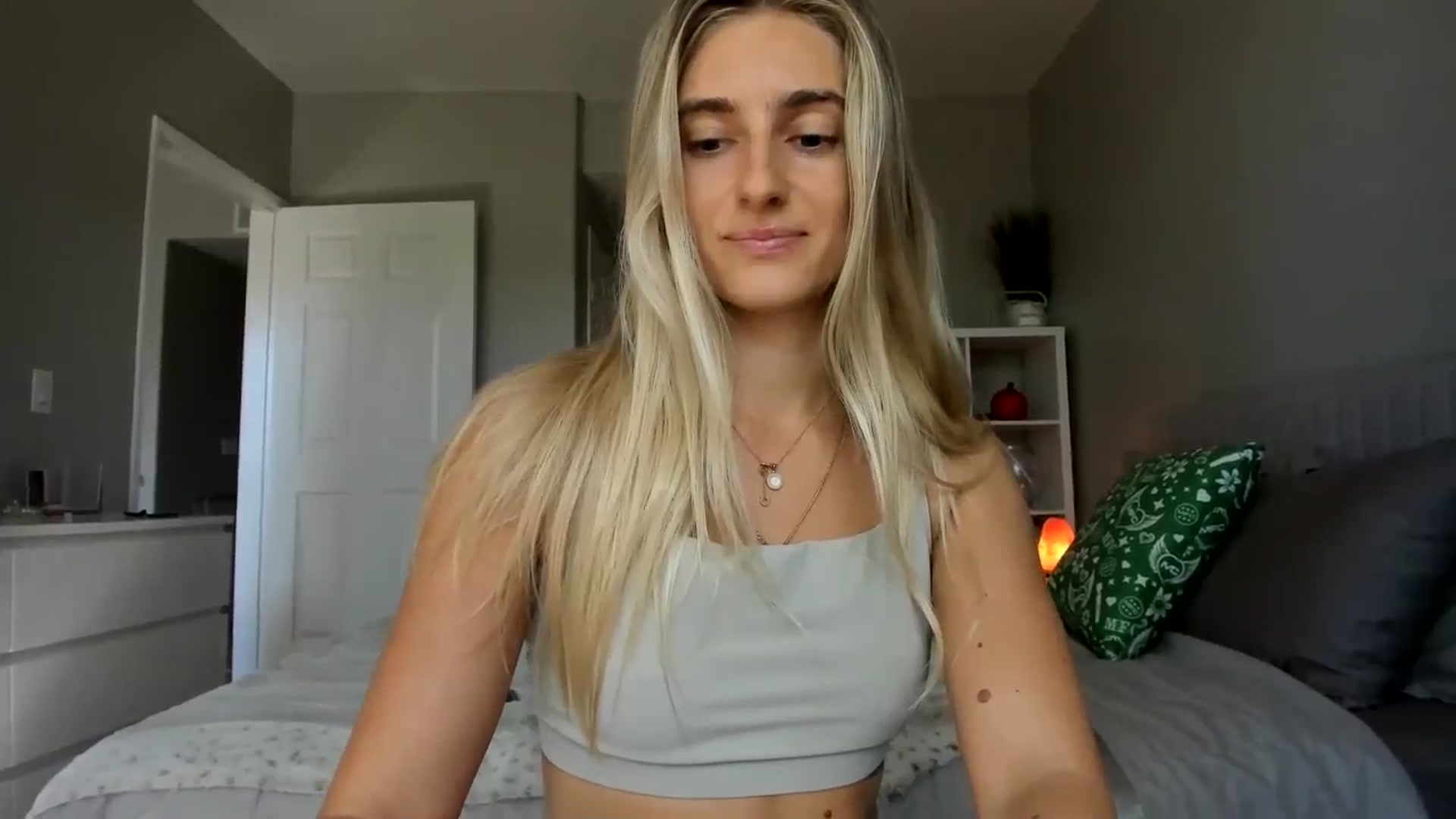 Gallery image thumbnail from Vodka_Queen's myfreecams stream on, 10/22/2025, 23:03 image 6 of 20