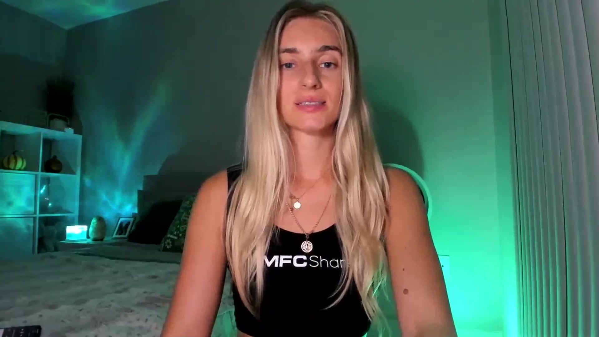 Gallery image thumbnail from Vodka_Queen's myfreecams stream on, 10/23/2025, 07:38 image 9 of 20