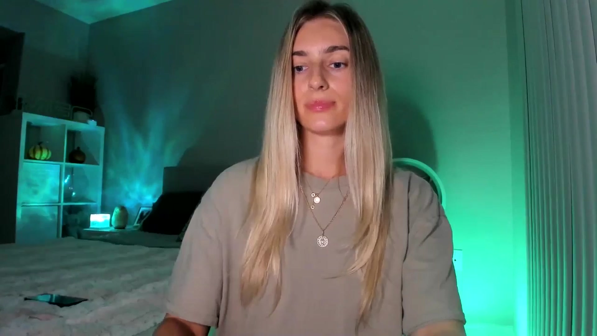 Gallery image thumbnail from Vodka_Queen's myfreecams stream on, 10/27/2025, 05:35 image 11 of 20