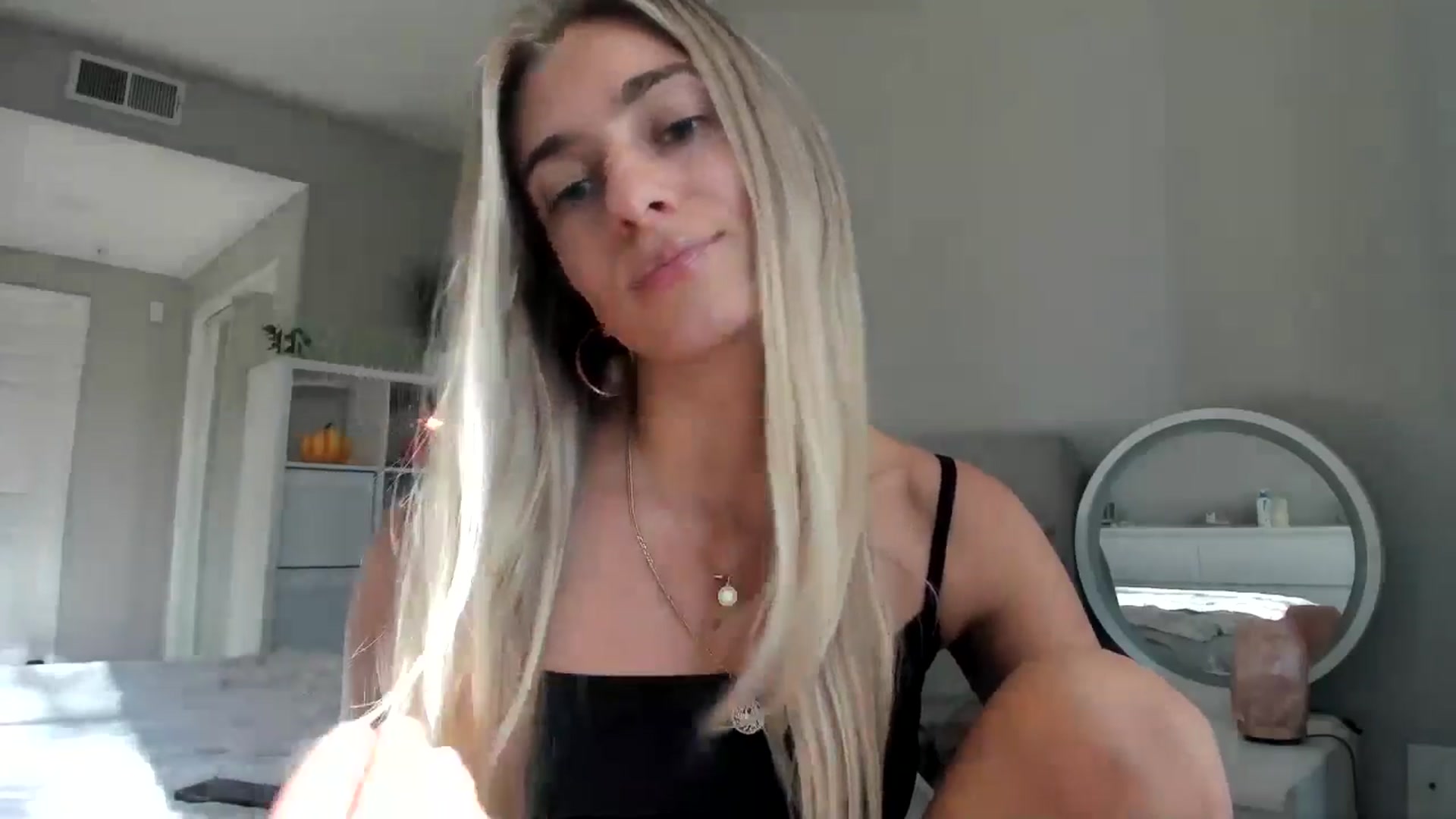 Gallery image thumbnail from Vodka_Queen's myfreecams stream on, 10/27/2025, 23:23 image 19 of 20