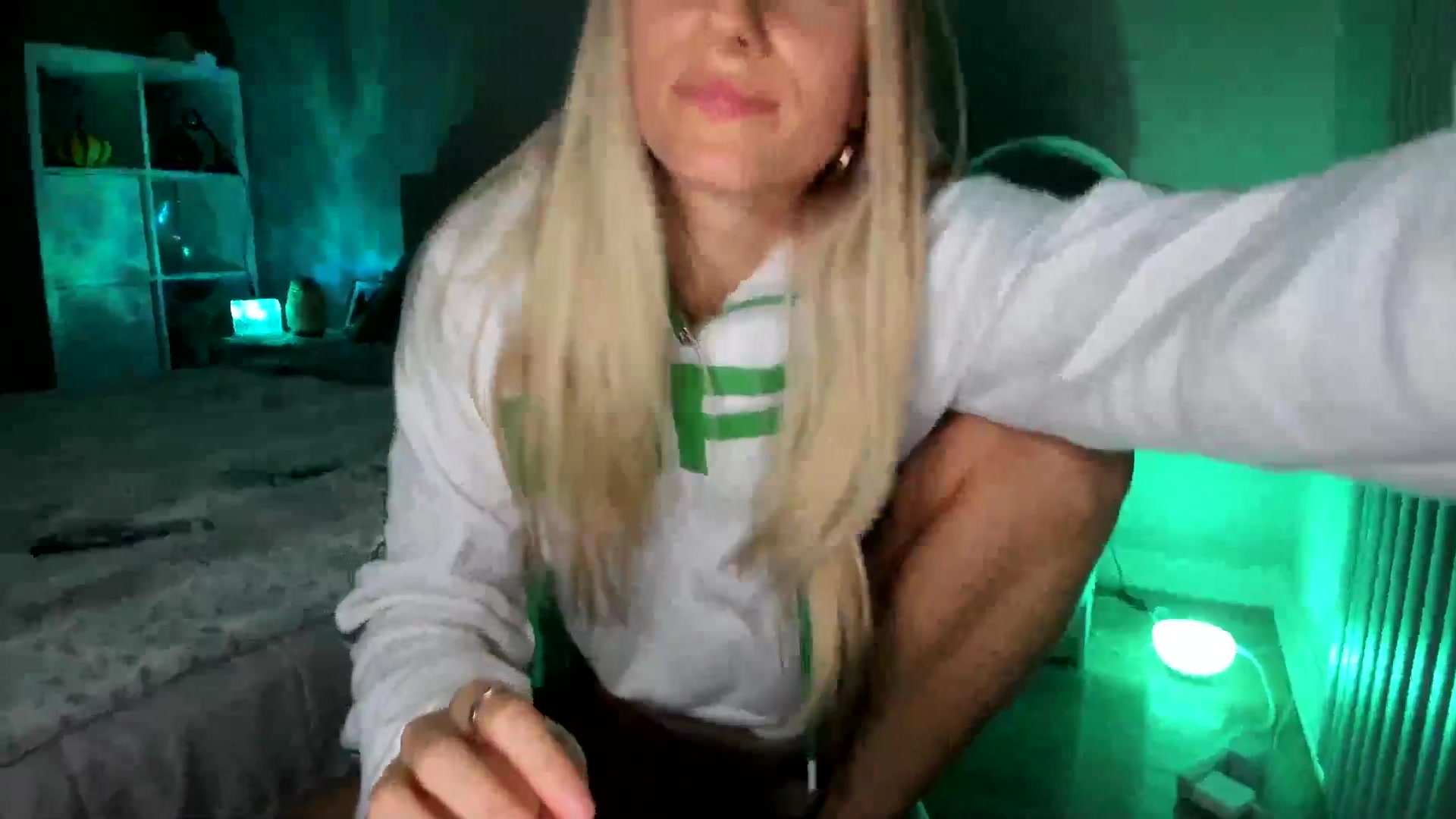 Gallery image thumbnail from Vodka_Queen's myfreecams stream on, 10/28/2025, 08:21 image 19 of 20