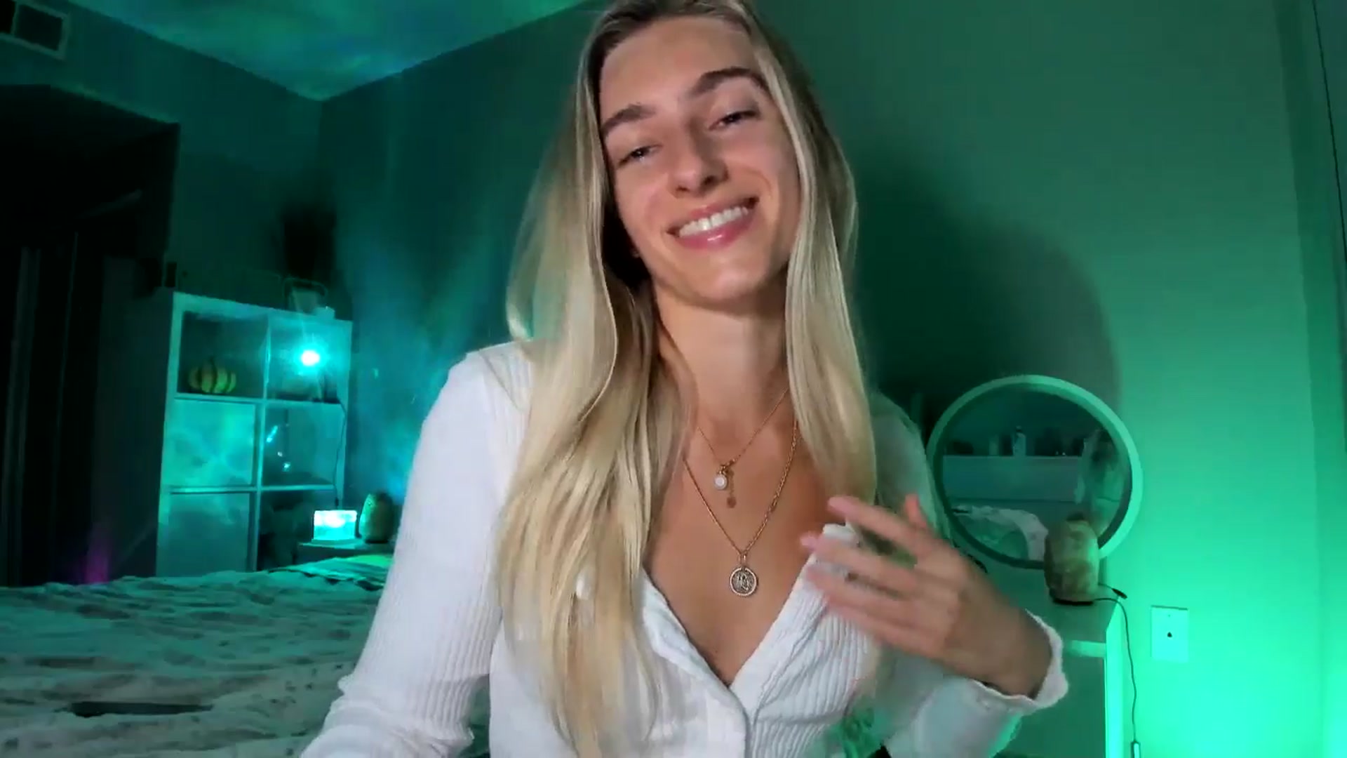 Gallery image thumbnail from Vodka_Queen's myfreecams stream on, 10/29/2025, 05:55 image 20 of 20