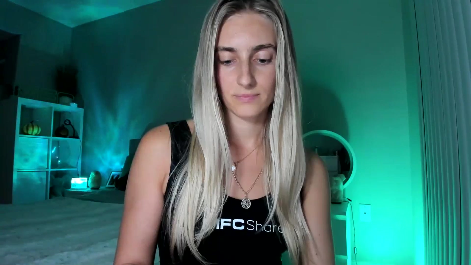Gallery image thumbnail from Vodka_Queen's myfreecams stream on, 11/01/2025, 08:52 image 11 of 20