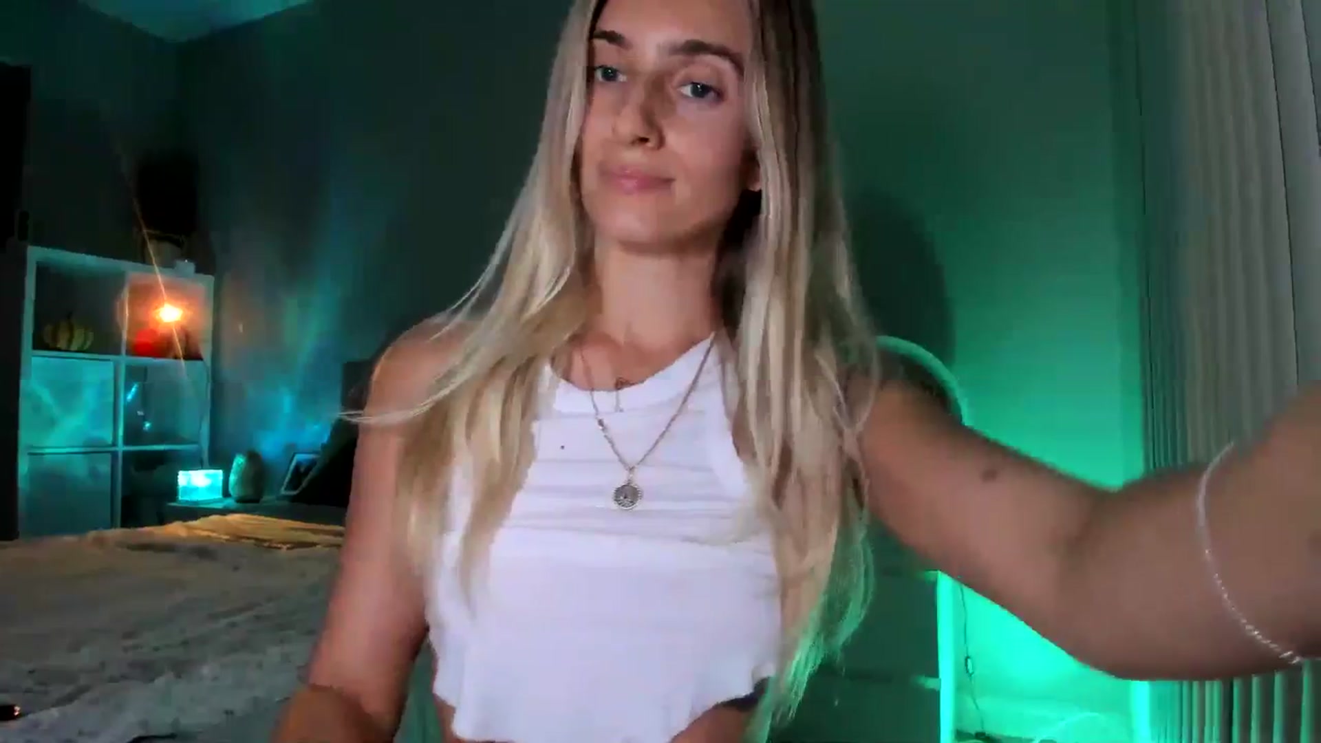 Gallery image thumbnail from Vodka_Queen's myfreecams stream on, 11/04/2025, 08:02 image 6 of 20